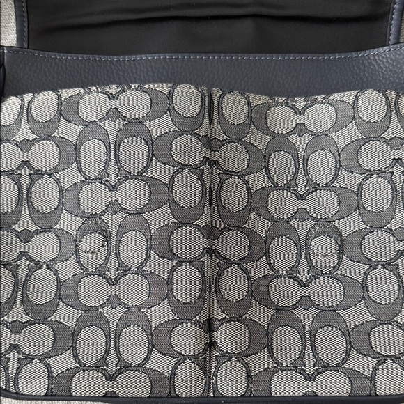 Coach Navy and Gray Signature men’s messenger bag Crossbody - Picture 4 of 9